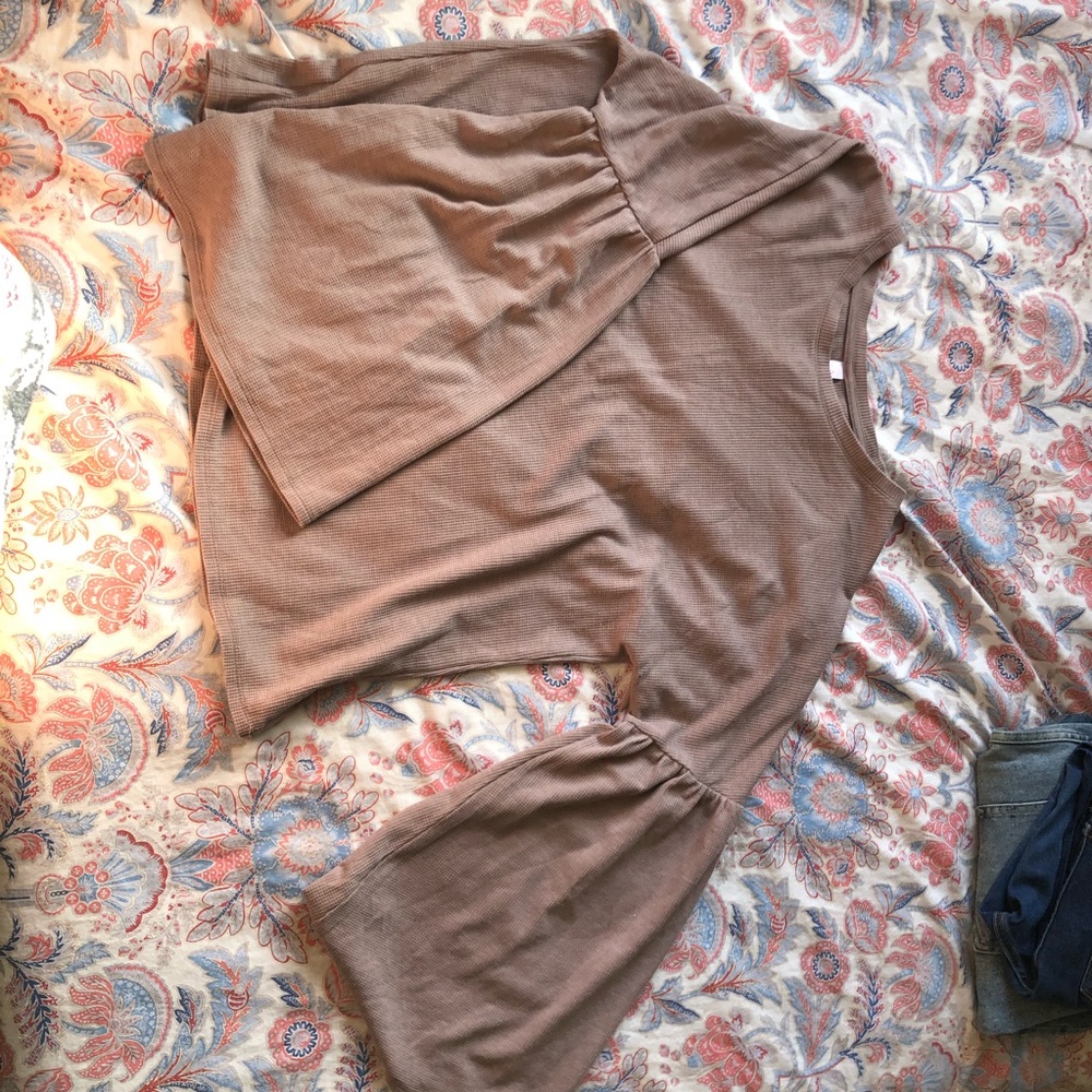 Bell sleeve top